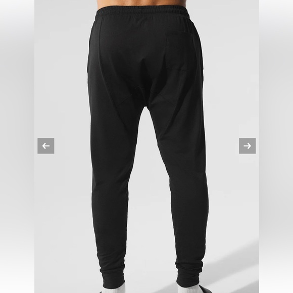 Alo Yoga Conquer Pant - Picture 7 of 8